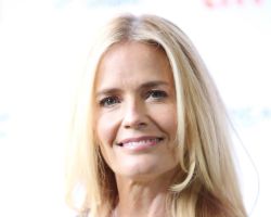 WHAT IS THE ZODIAC SIGN OF ELISABETH SHUE?